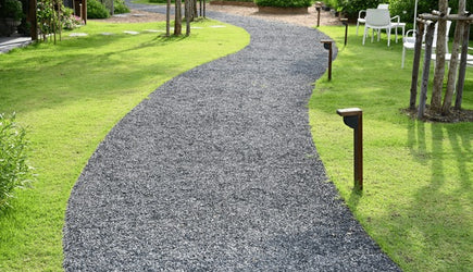 Comprendre les Désherbants : Sélectifs vs Non-Sélectifs, Tidex vs Radikal